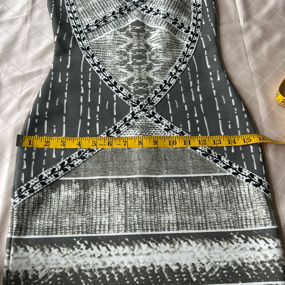 Sara Boo Cut Out Halter dress size S. Bandage style Bodycon dress. White/black. - Picture 15 of 16
